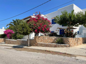 Hotel Belvilla by OYO Es Queixal
